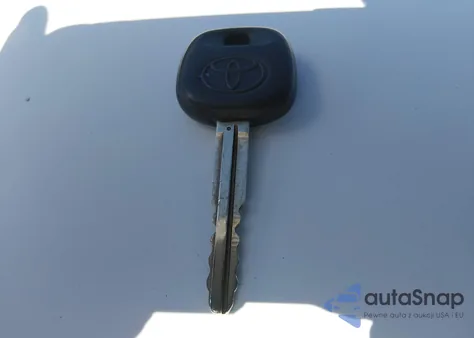 2004 Toyota Sequoia Limited V8 z USA, uszkodzony, nr VIN 5TDBT48AX4S211908